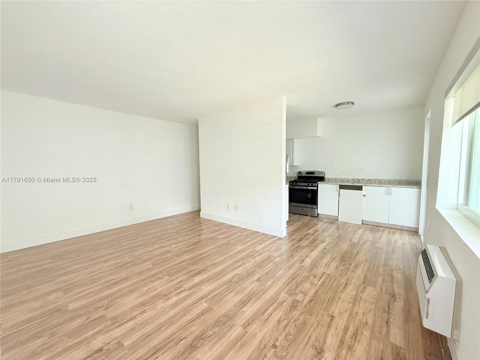 Rental Property at 9270 E Bay Harbor Dr 4B, Bay Harbor Islands, Miami-Dade County, Florida - Bedrooms: 1 
Bathrooms: 1  - $2,000 MO.