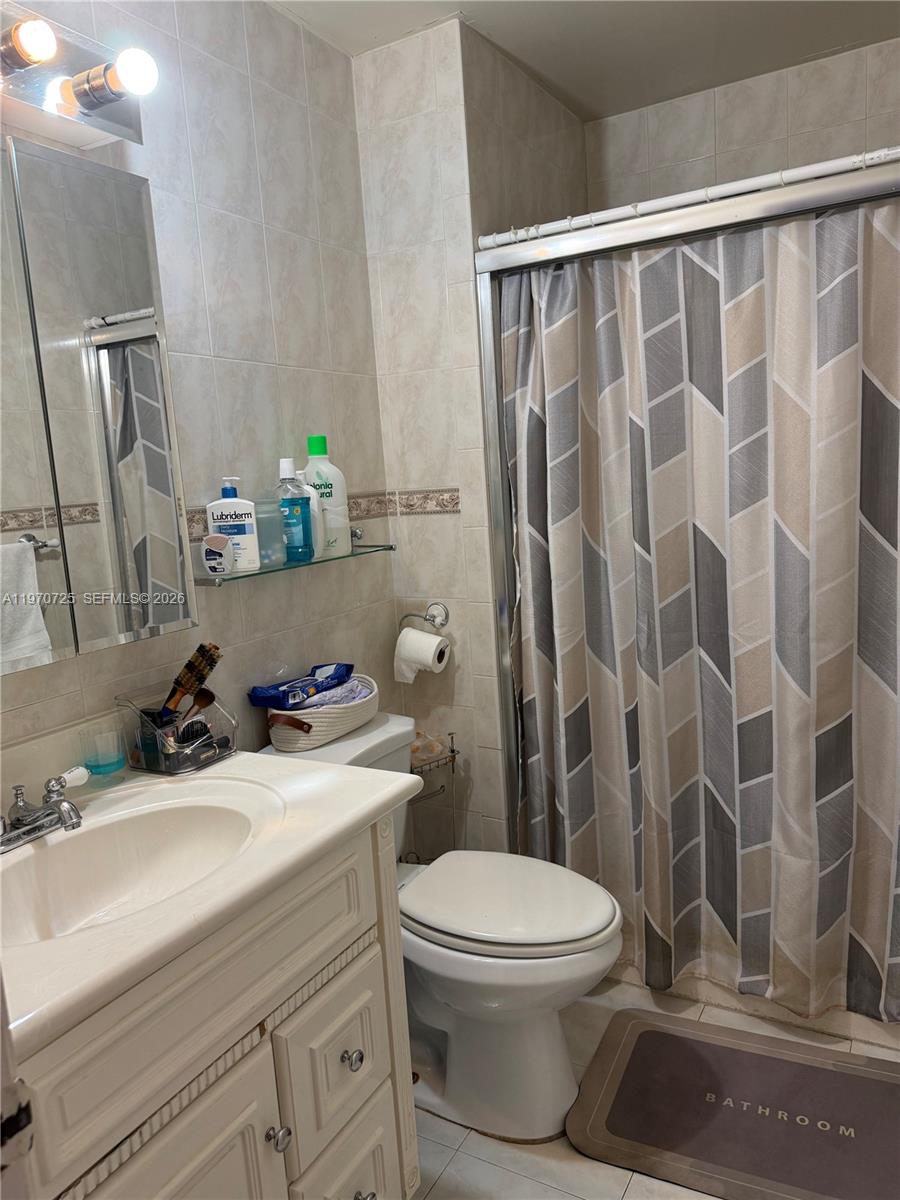 SAN SEBASTIAN TWNHSES - Residential