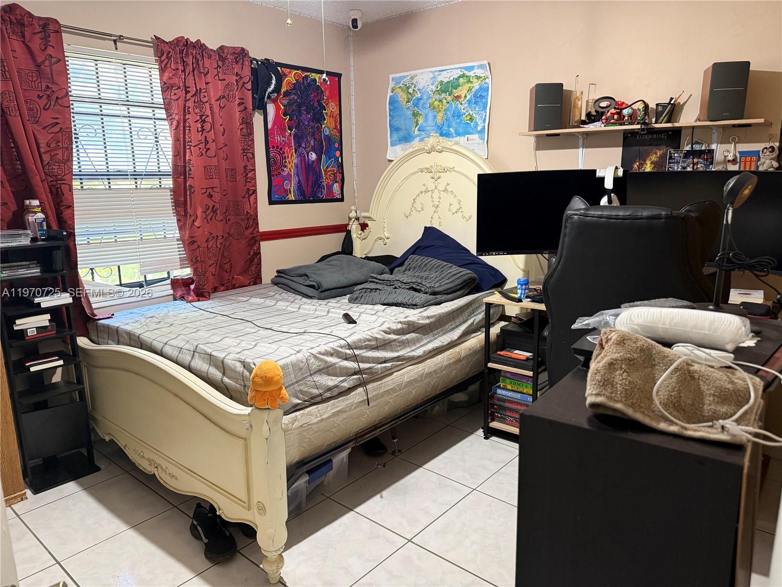 SAN SEBASTIAN TWNHSES - Residential