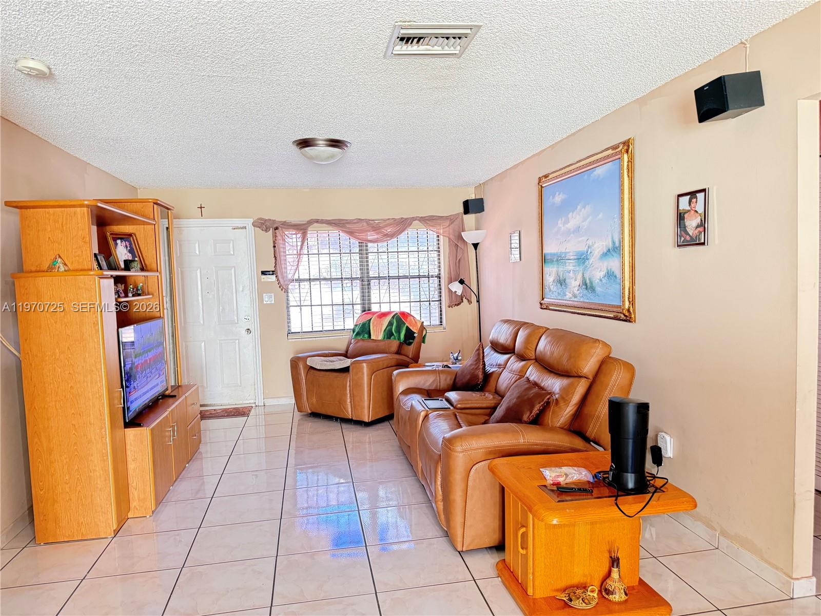 SAN SEBASTIAN TWNHSES - Residential