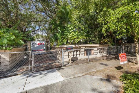 1045 NW 52nd St Miami FL 33127