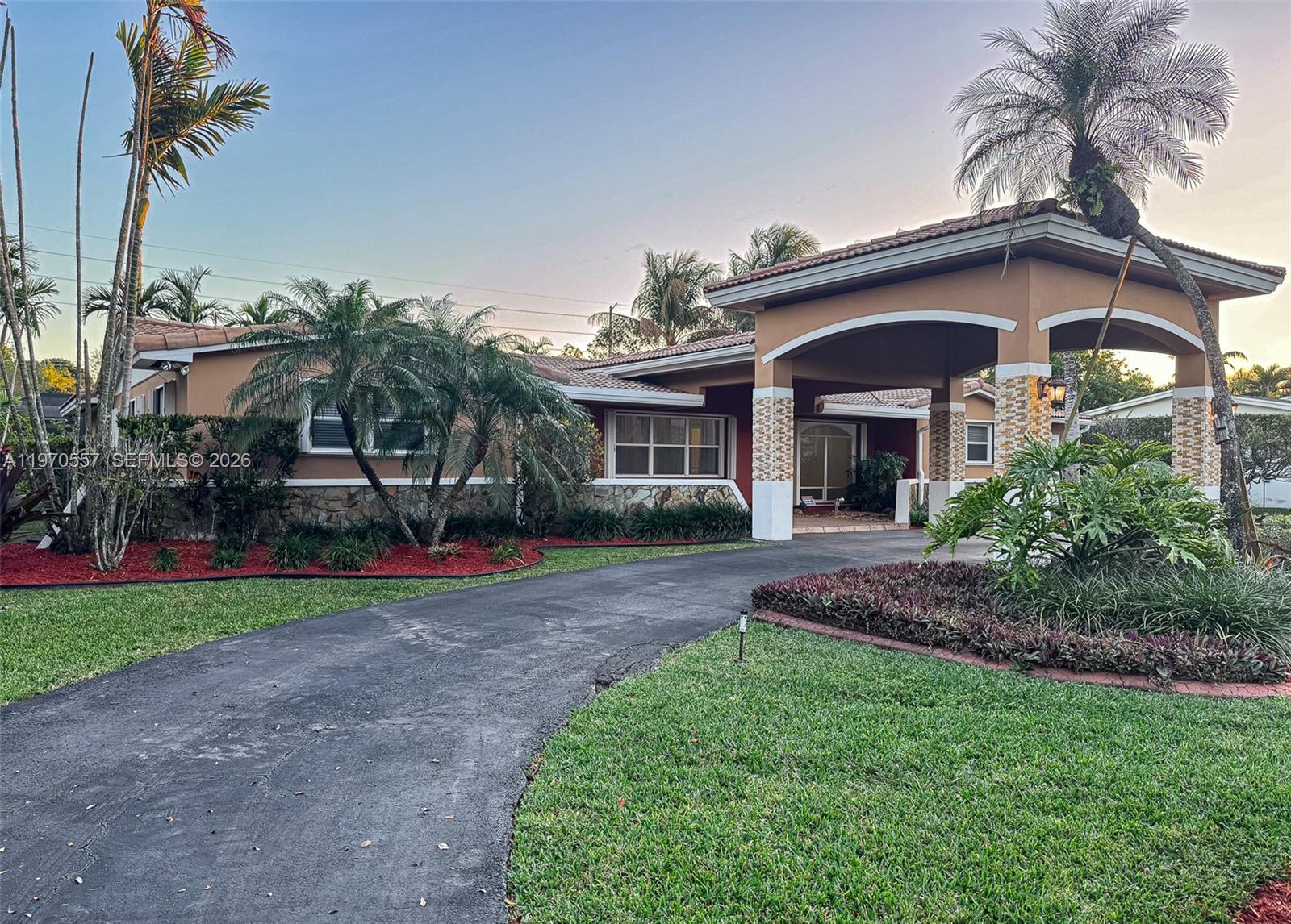 ROYAL PALM HARBOR 1ST ADD - Residential