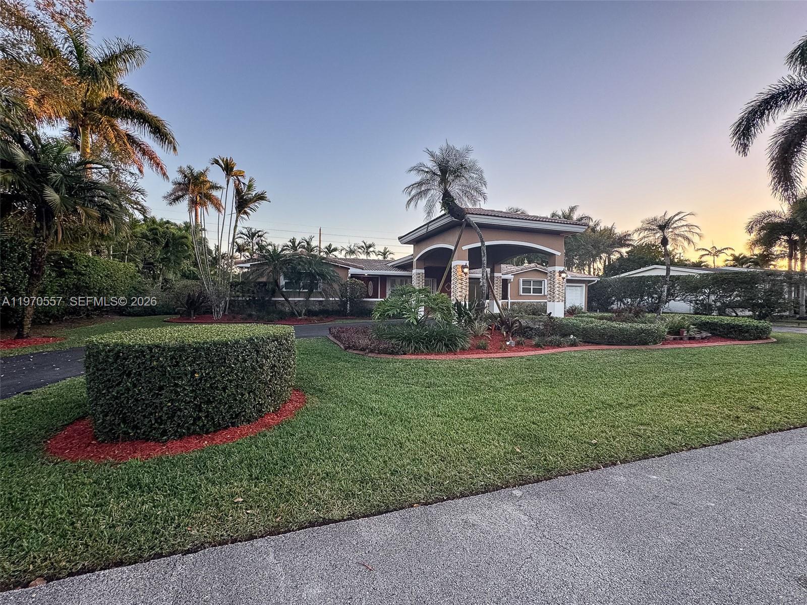 ROYAL PALM HARBOR 1ST ADD - Residential