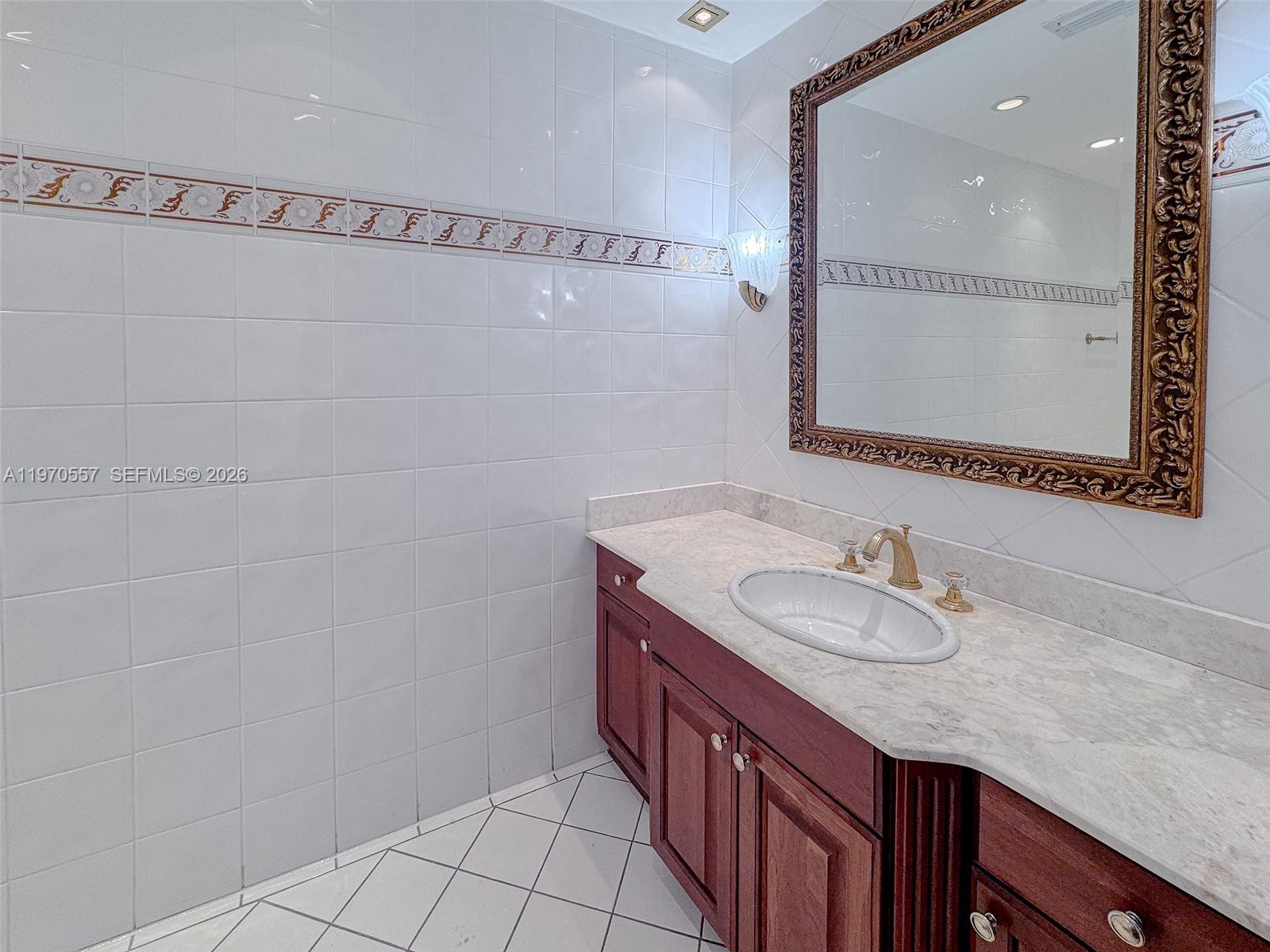 ROYAL PALM HARBOR 1ST ADD - Residential