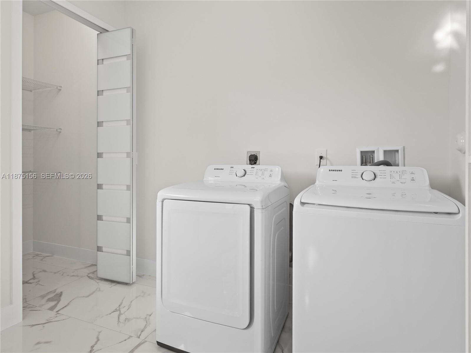 MIA ESTATES - Residential