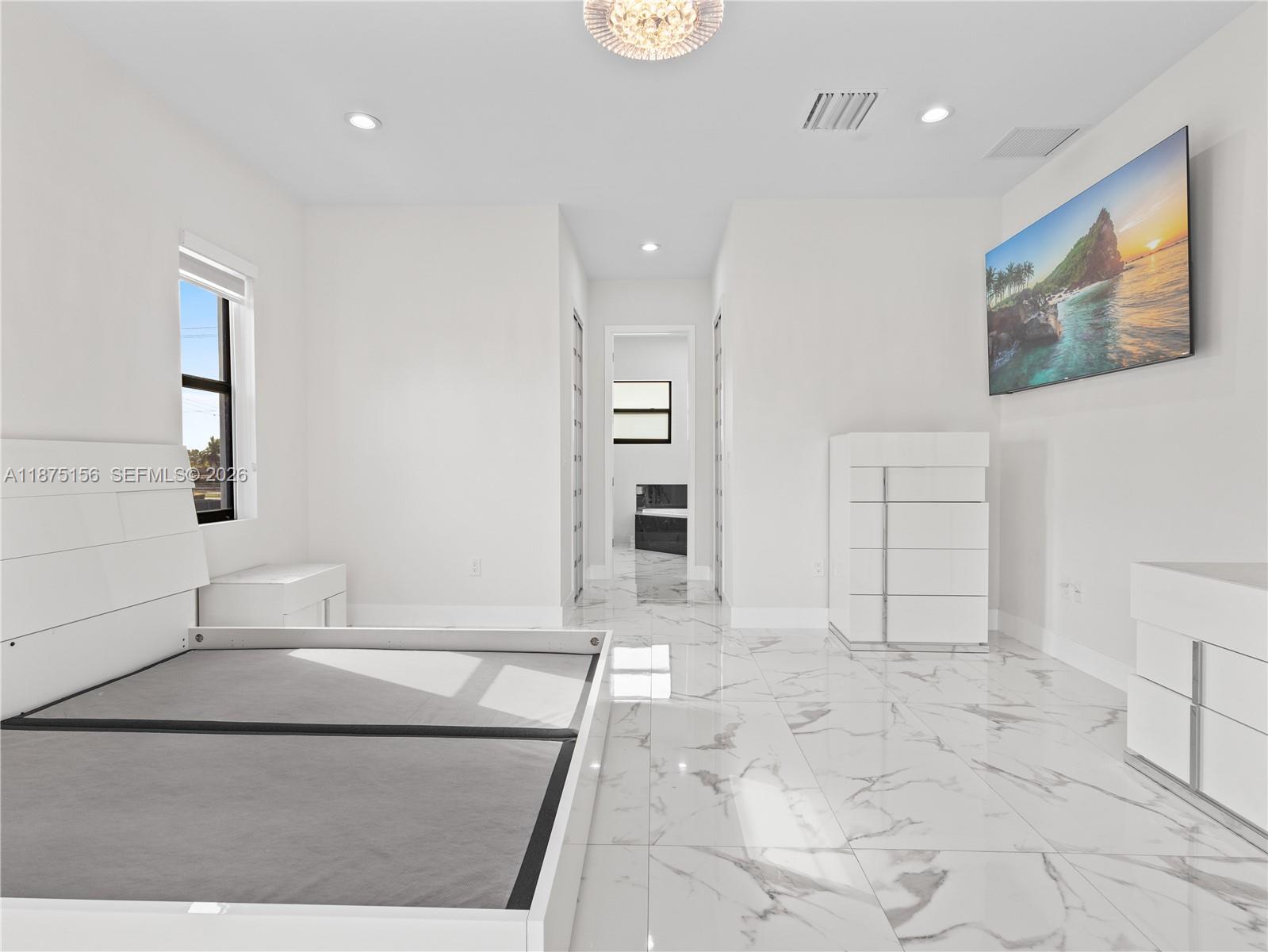 MIA ESTATES - Residential