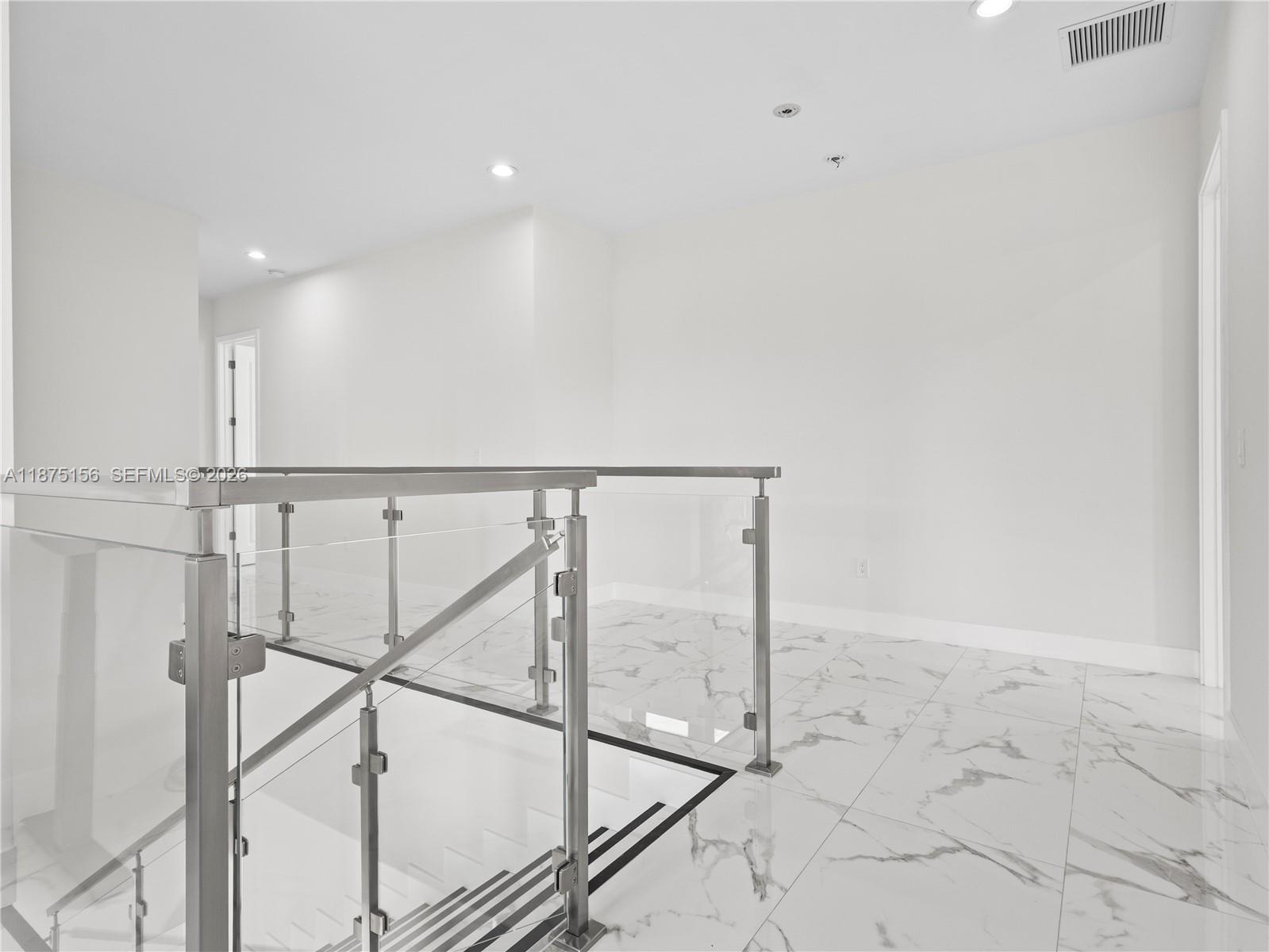 MIA ESTATES - Residential