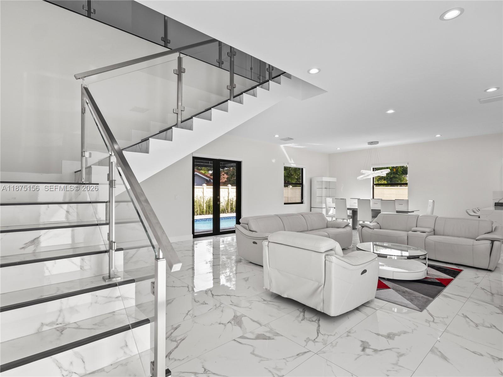 MIA ESTATES - Residential