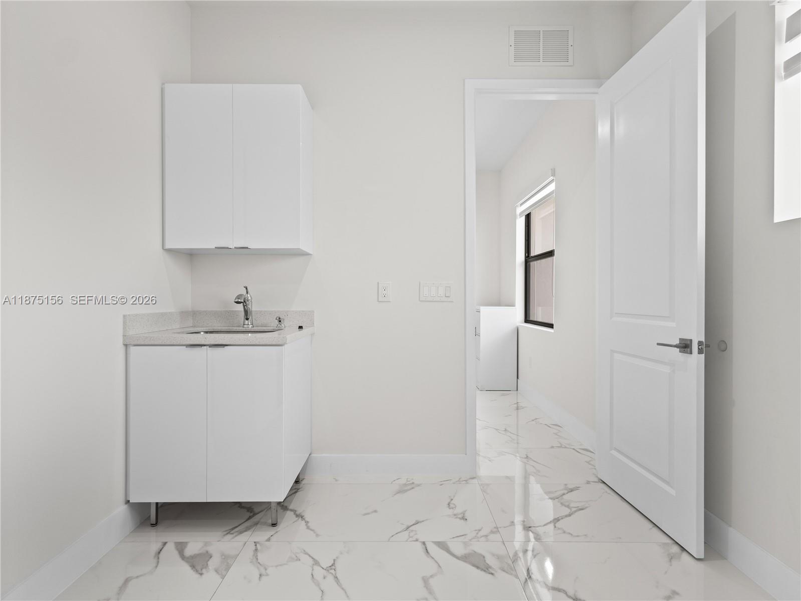 MIA ESTATES - Residential