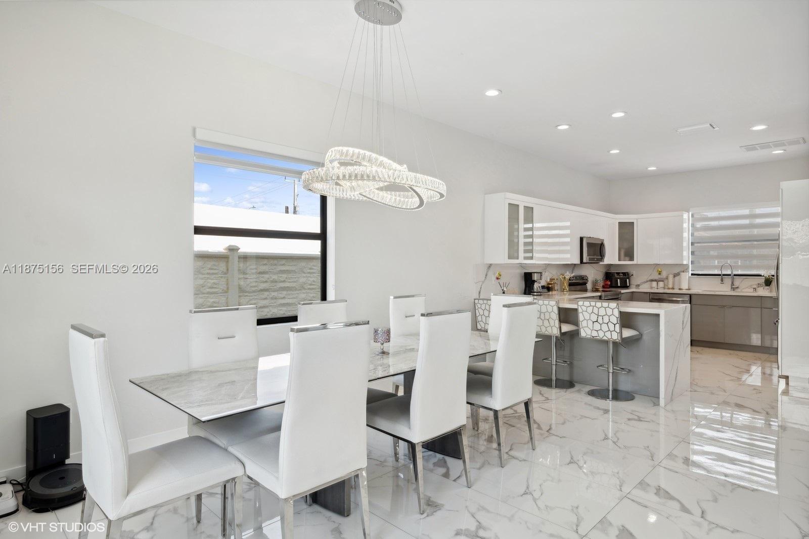 MIA ESTATES - Residential