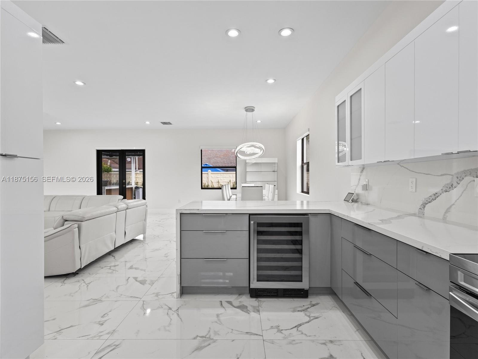 MIA ESTATES - Residential