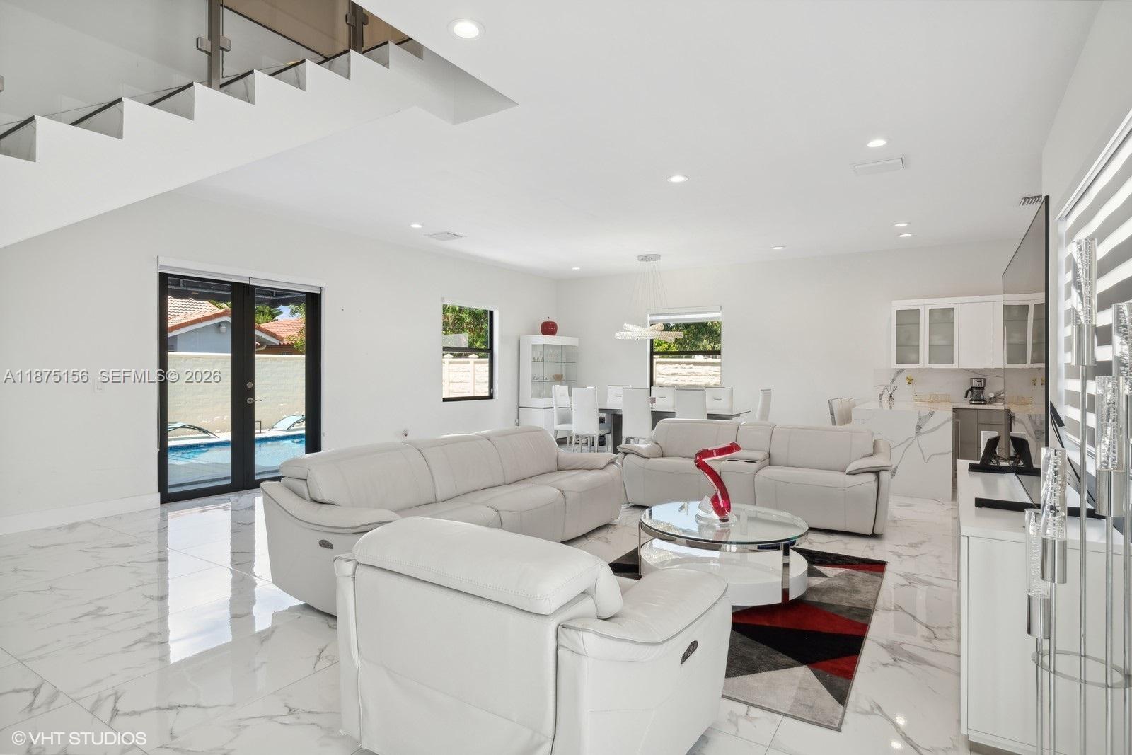 MIA ESTATES - Residential