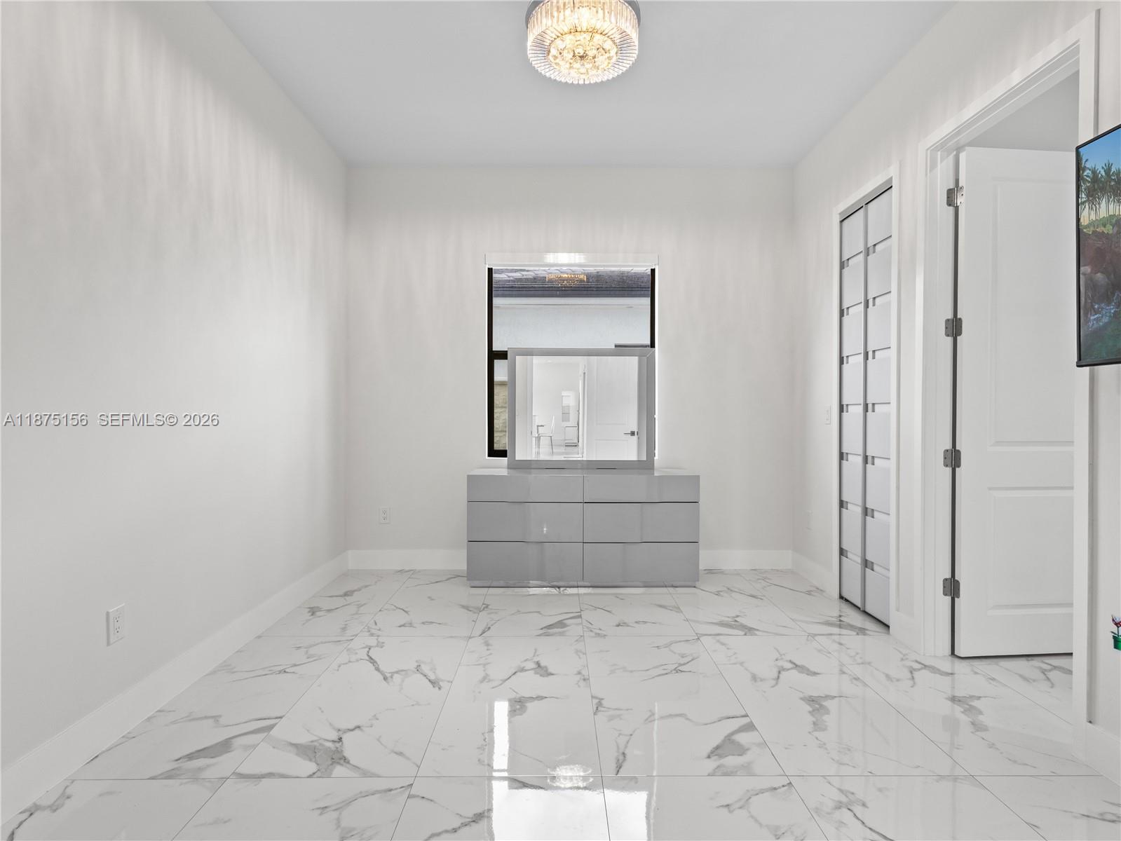 MIA ESTATES - Residential