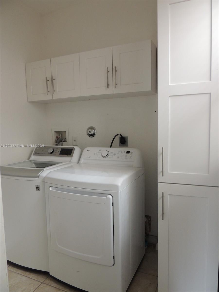 PORTOFINO POINTE - Residential