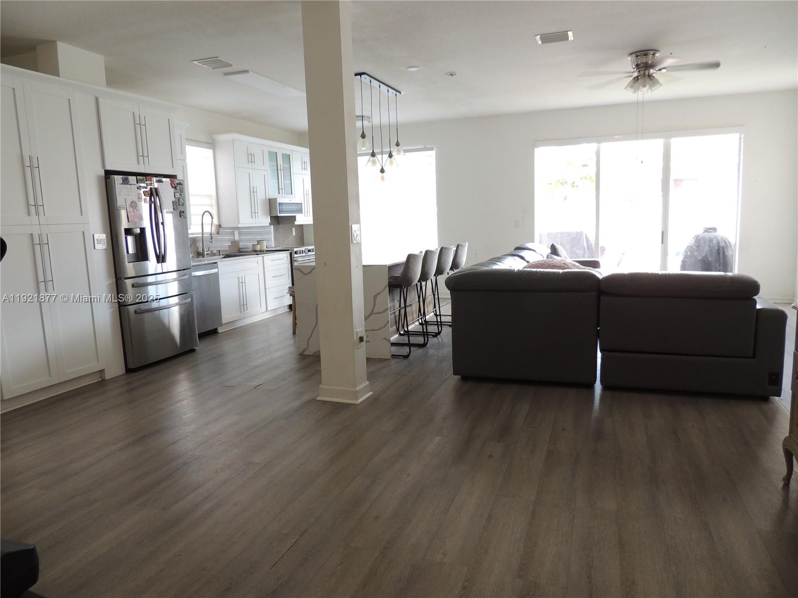 PORTOFINO POINTE - Residential