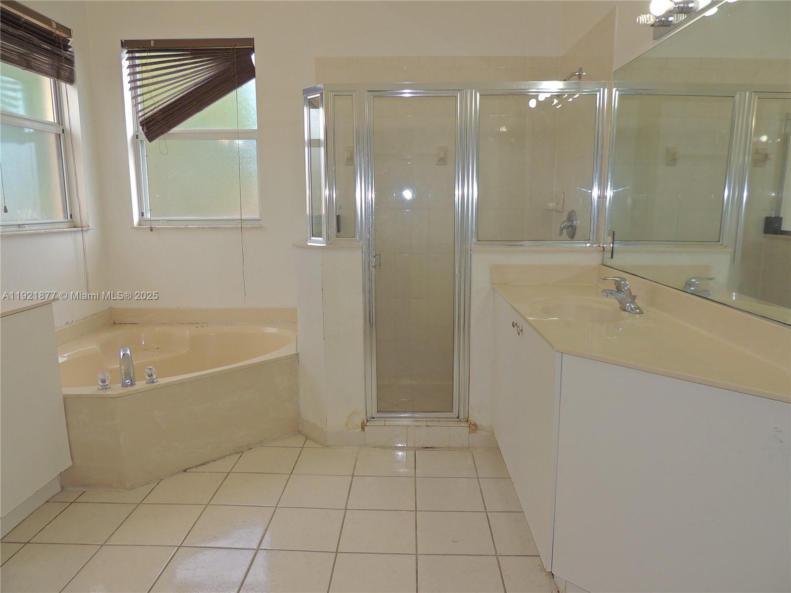 PORTOFINO POINTE - Residential