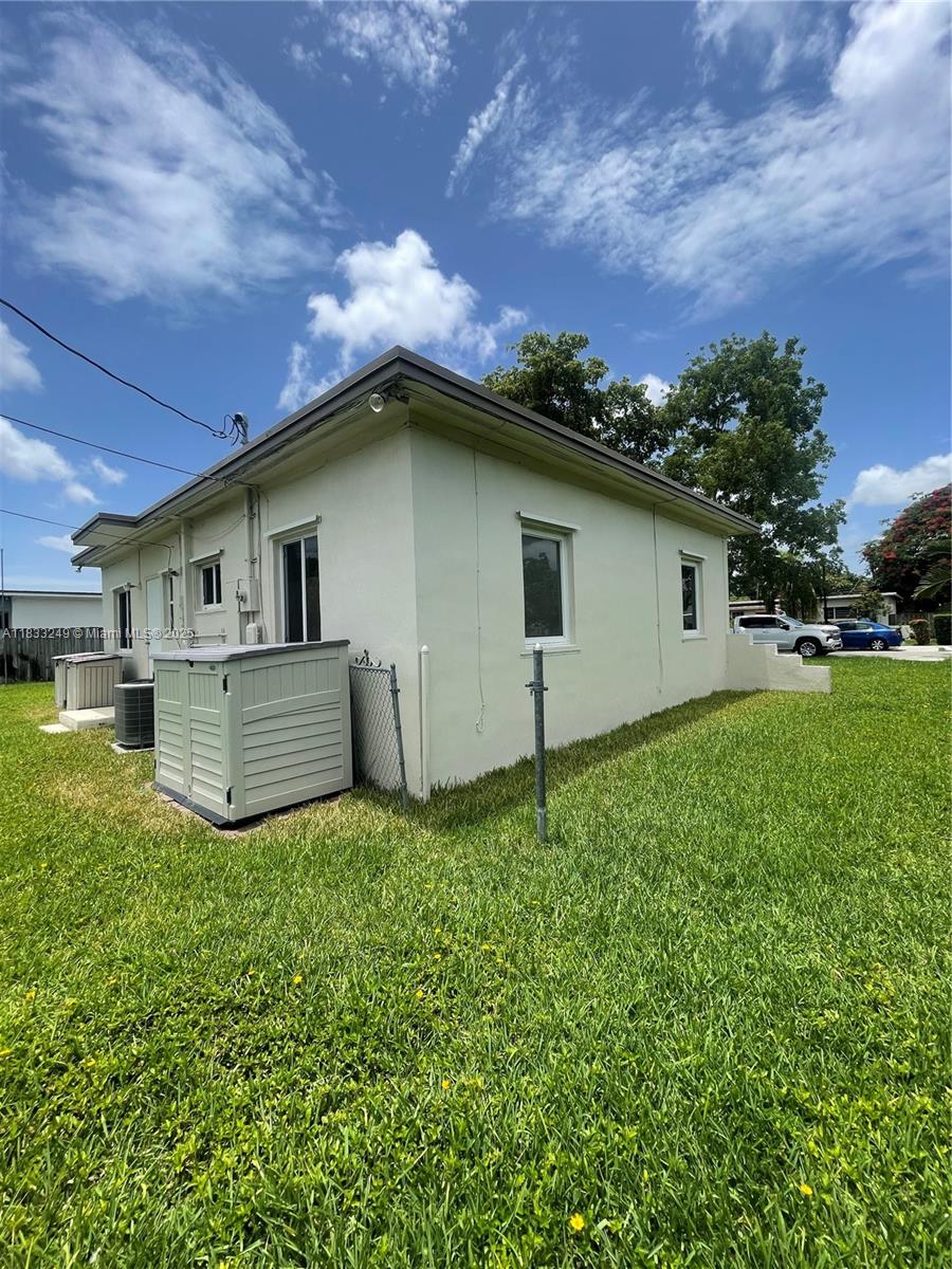 6250 SW 16th Ter