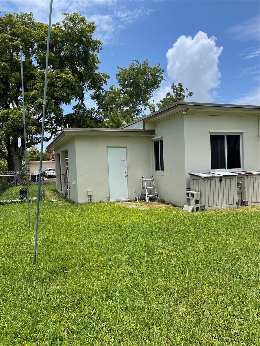 6250 SW 16th Ter