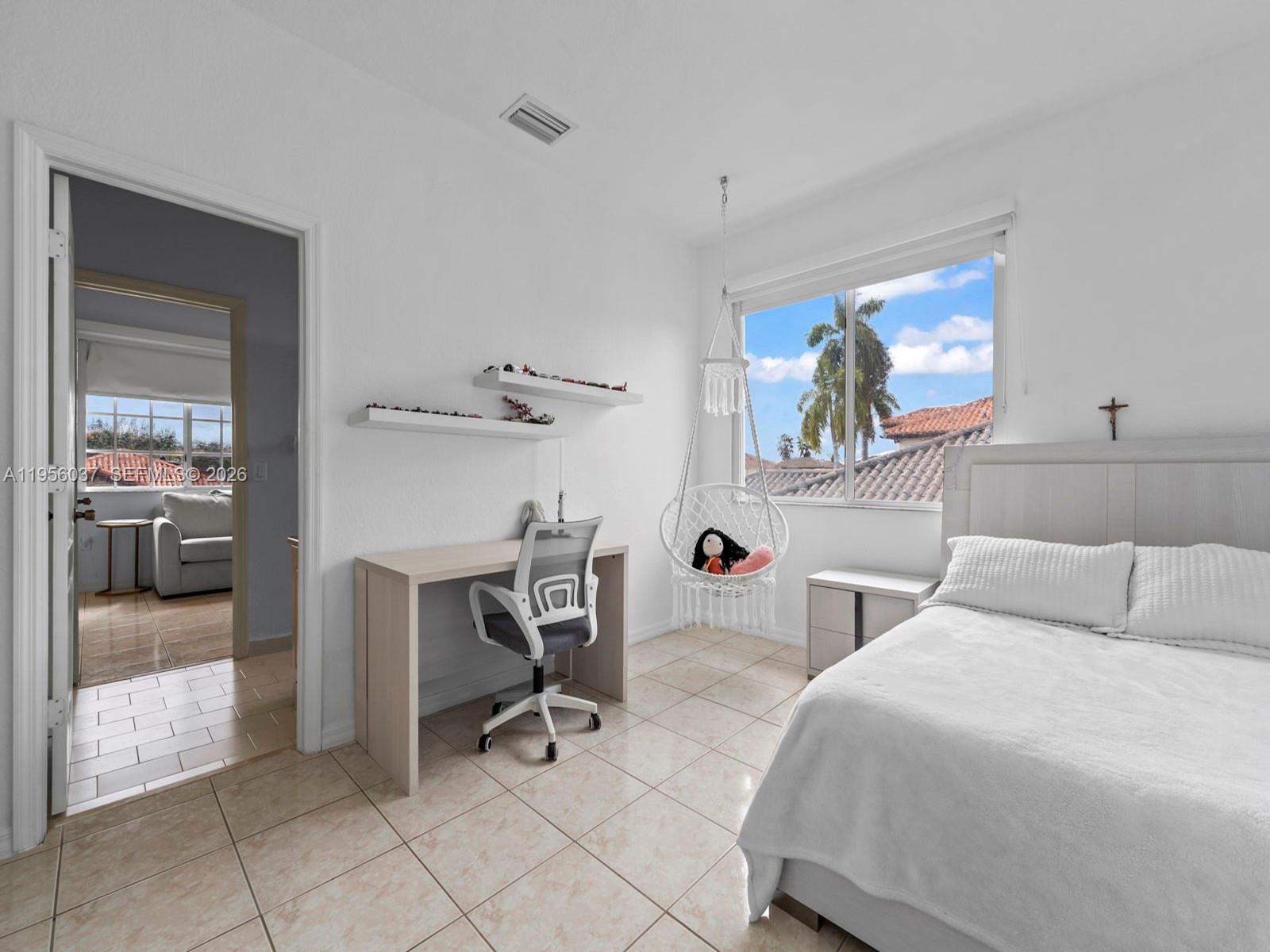 A B AT TAMIAMI TRAIL PHAS - Residential