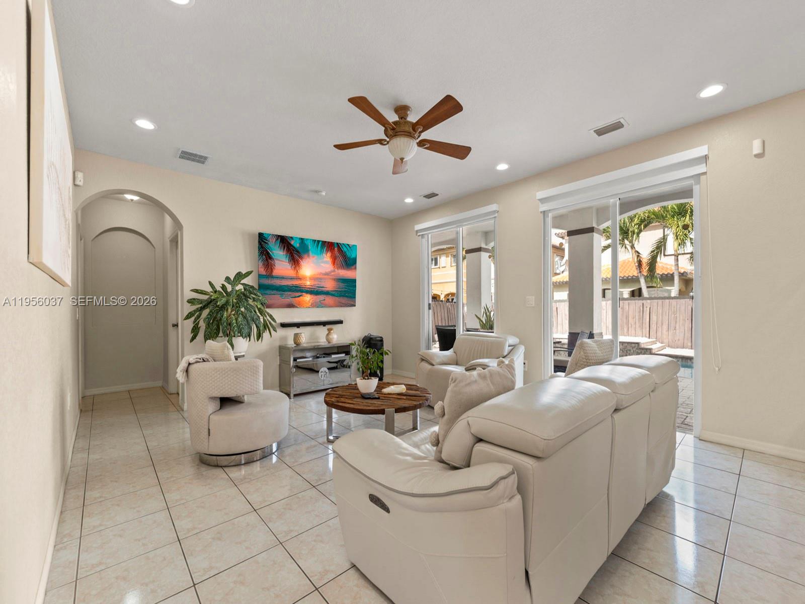 A B AT TAMIAMI TRAIL PHAS - Residential