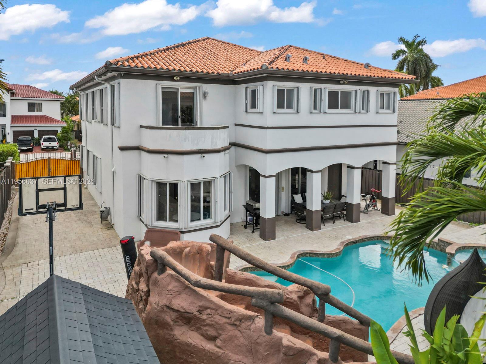 A B AT TAMIAMI TRAIL PHAS - Residential