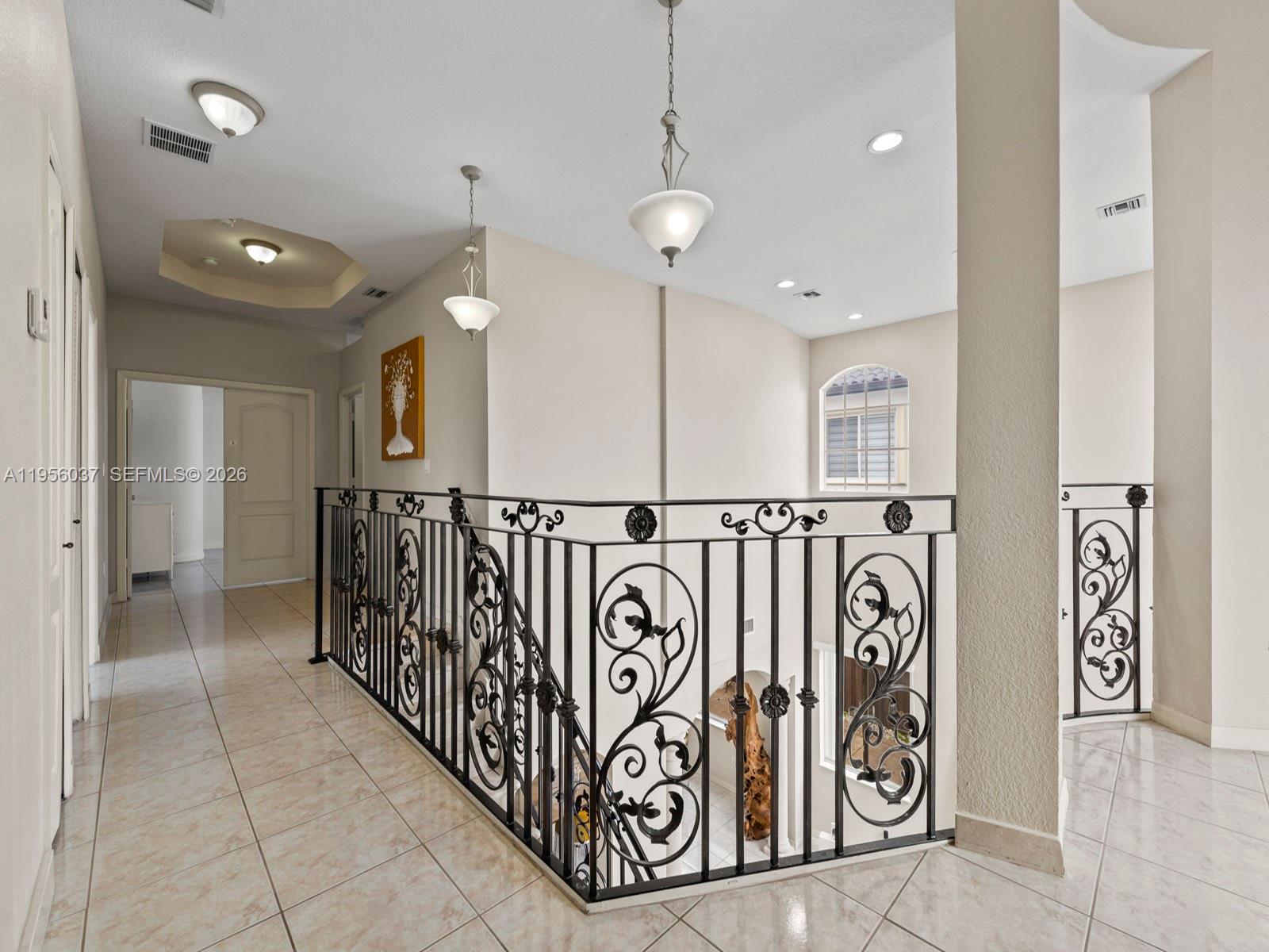 A B AT TAMIAMI TRAIL PHAS - Residential