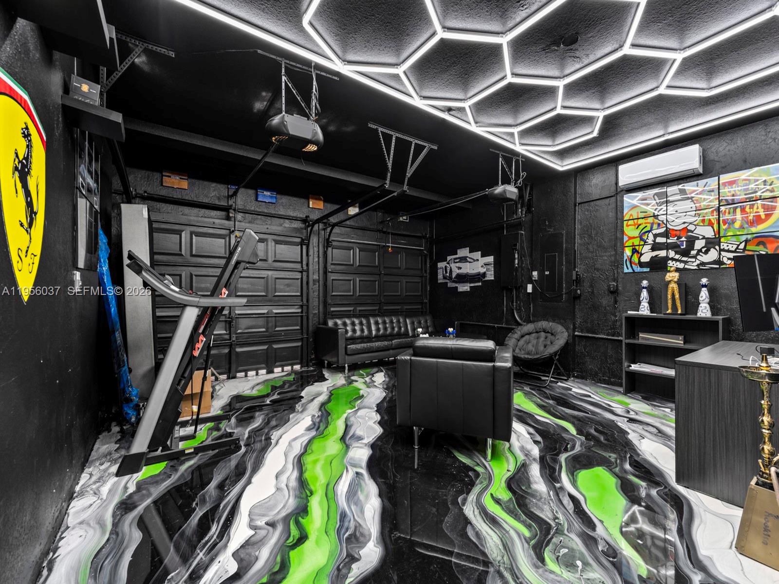 A B AT TAMIAMI TRAIL PHAS - Residential