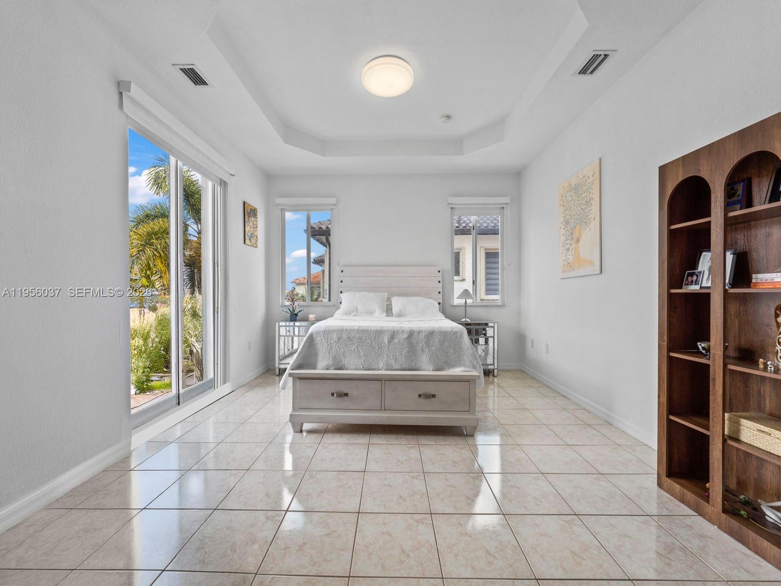 A B AT TAMIAMI TRAIL PHAS - Residential