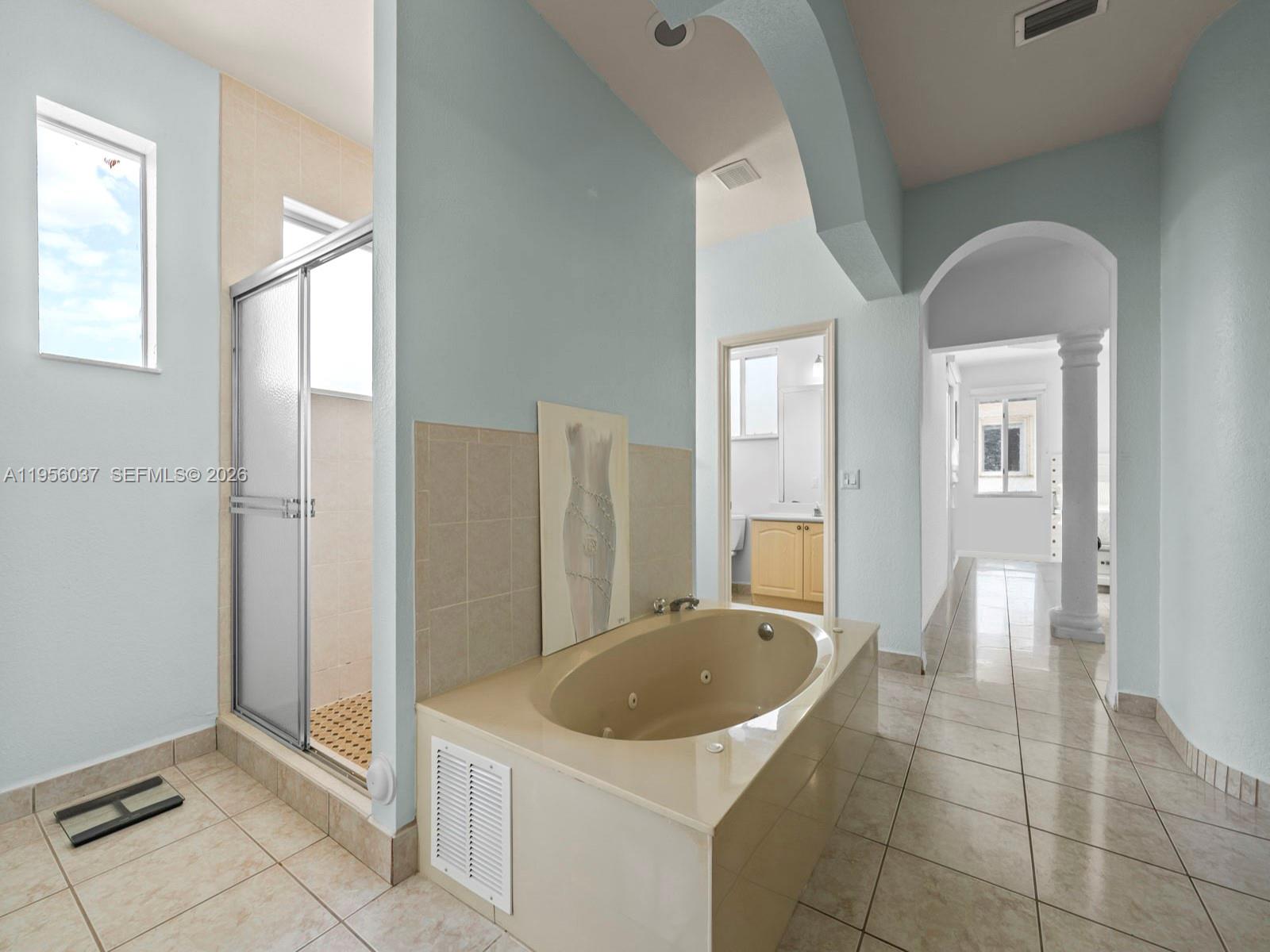 A B AT TAMIAMI TRAIL PHAS - Residential