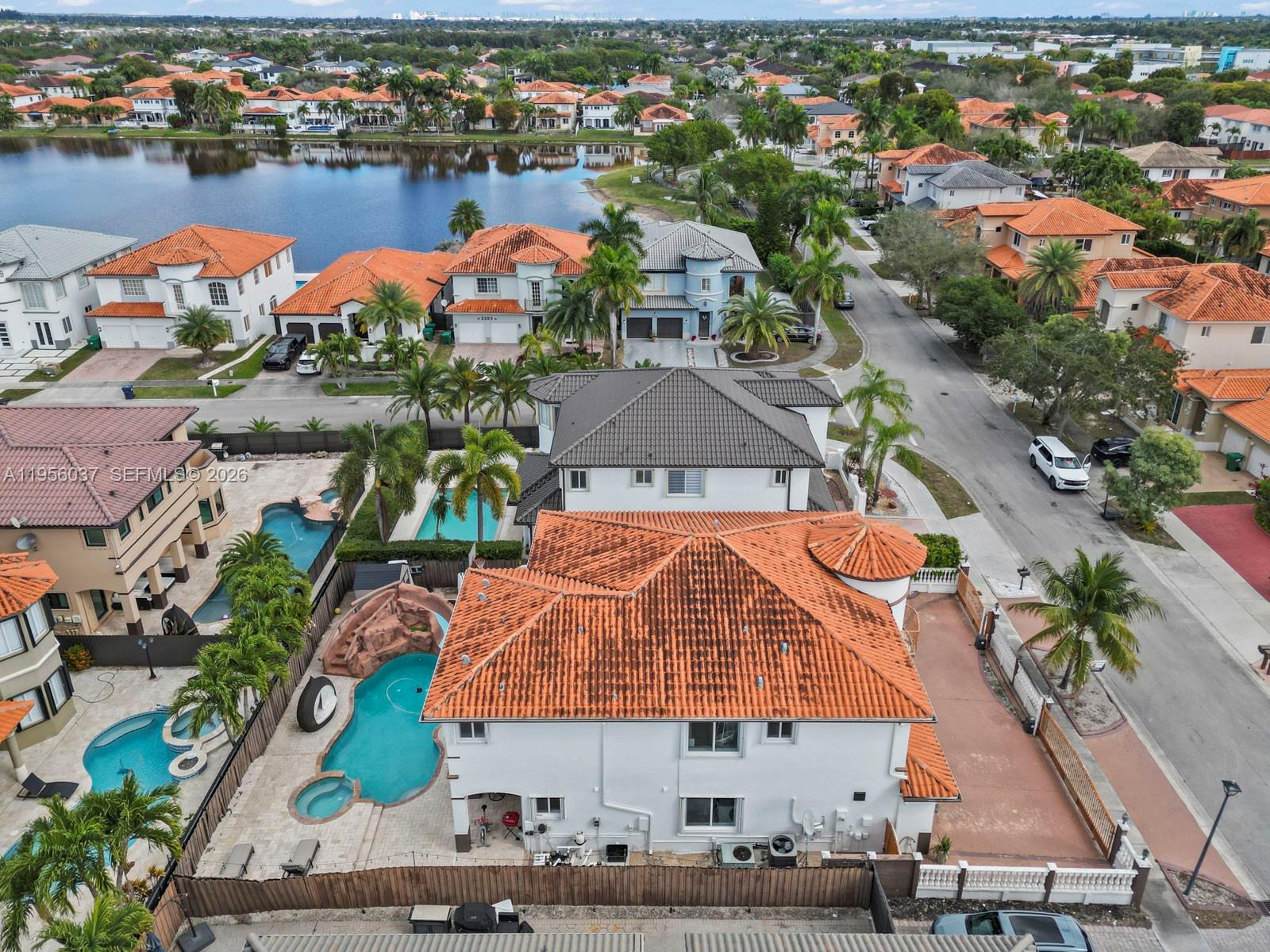 A B AT TAMIAMI TRAIL PHAS - Residential