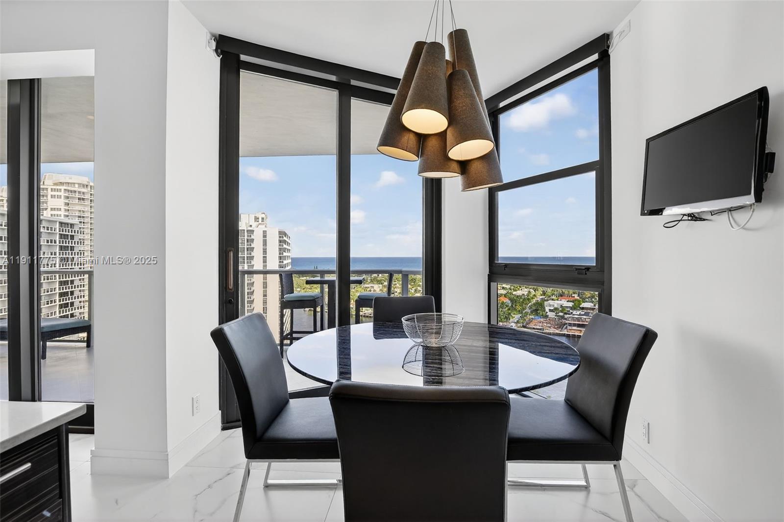 HAMPTONS WEST CONDO - Residential