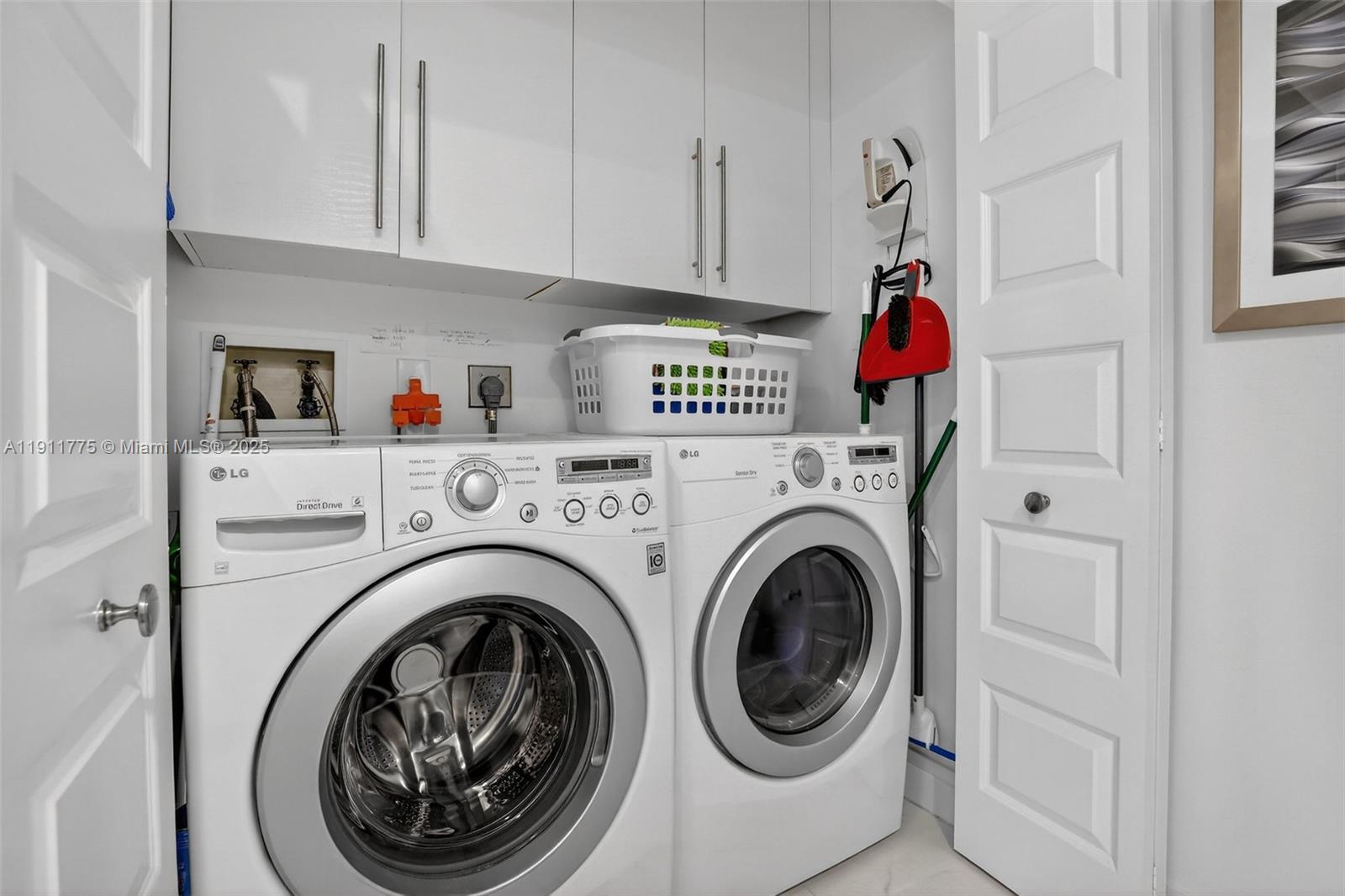 HAMPTONS WEST CONDO - Residential