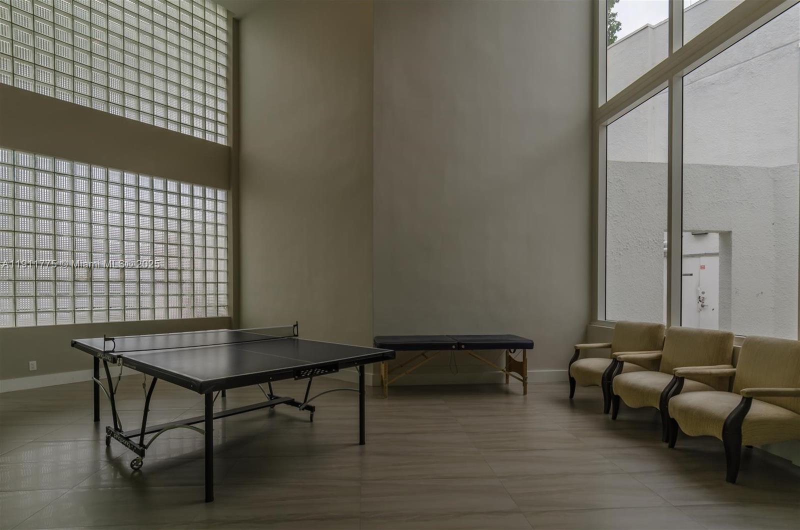 HAMPTONS WEST CONDO - Residential