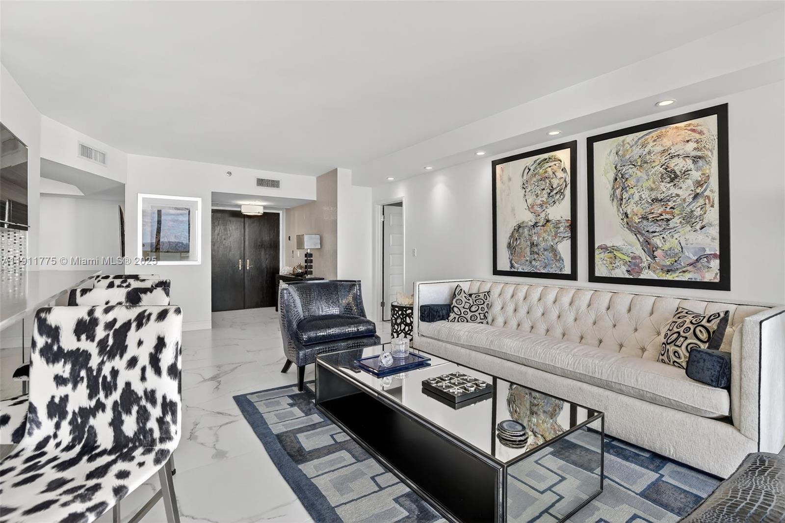 HAMPTONS WEST CONDO - Residential