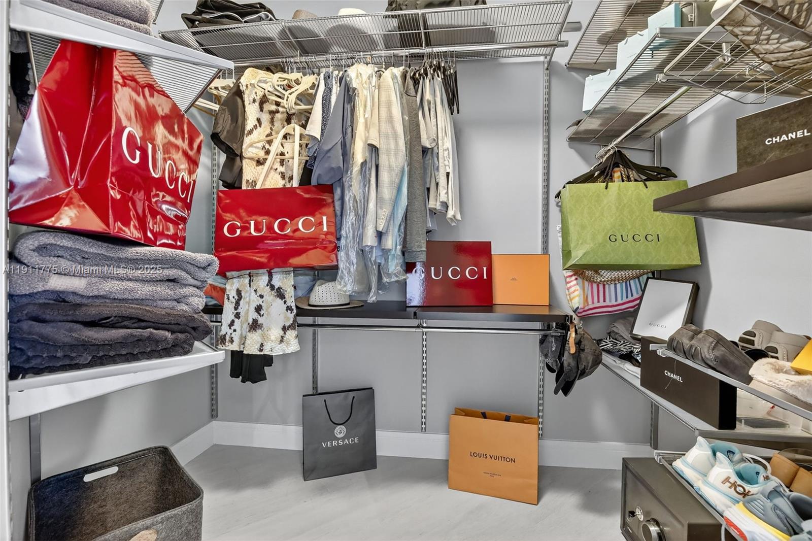 HAMPTONS WEST CONDO - Residential