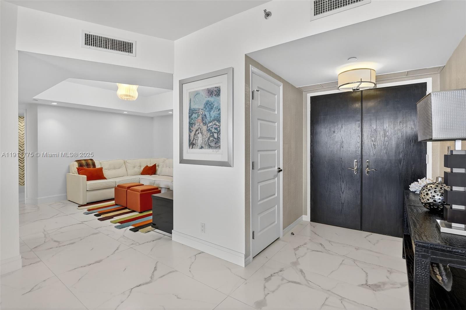 HAMPTONS WEST CONDO - Residential