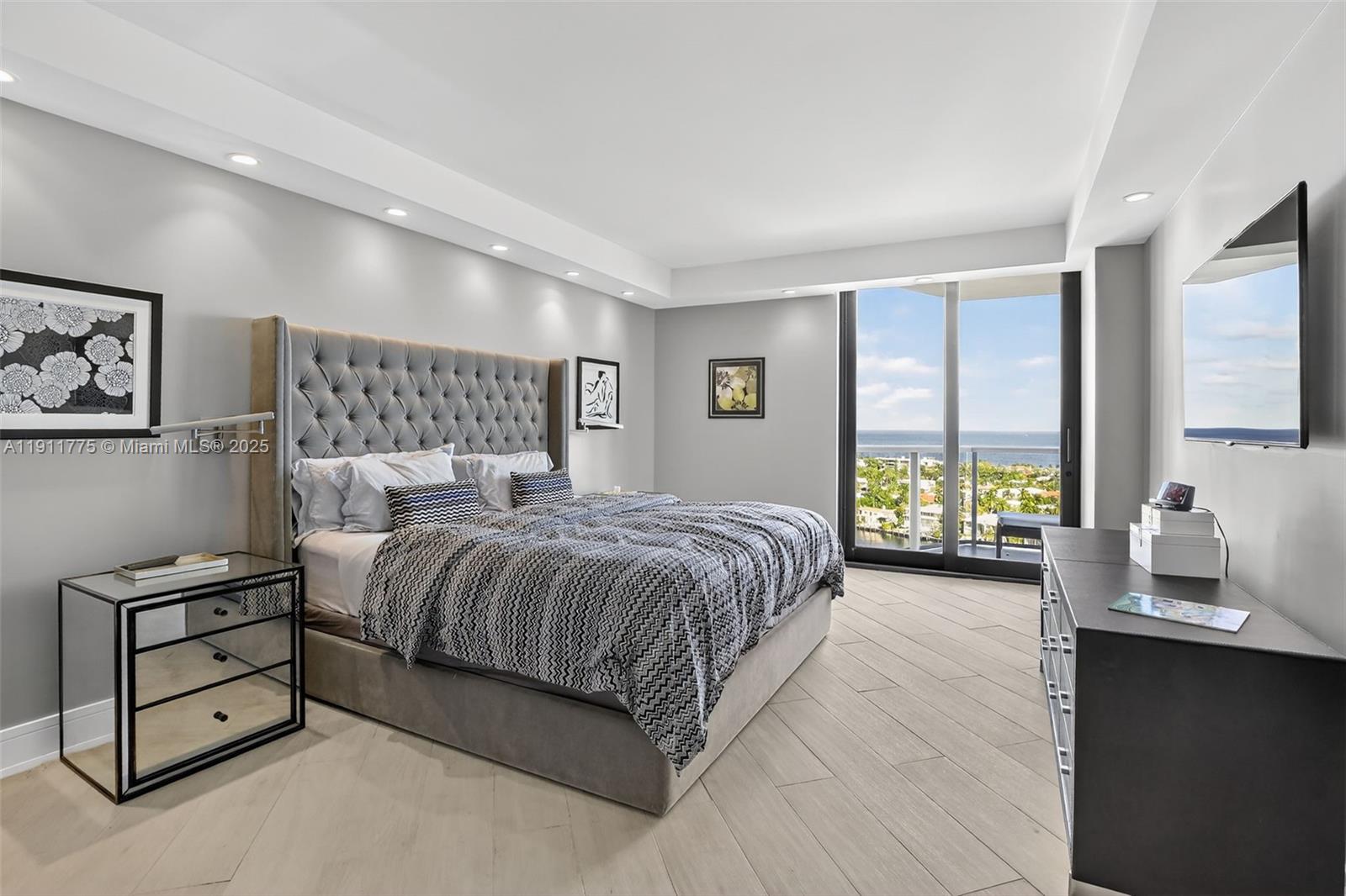 HAMPTONS WEST CONDO - Residential