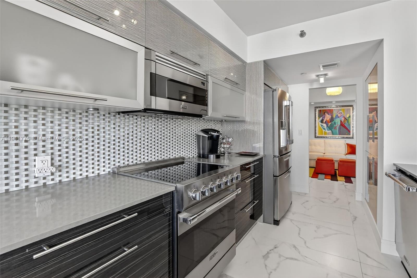 HAMPTONS WEST CONDO - Residential