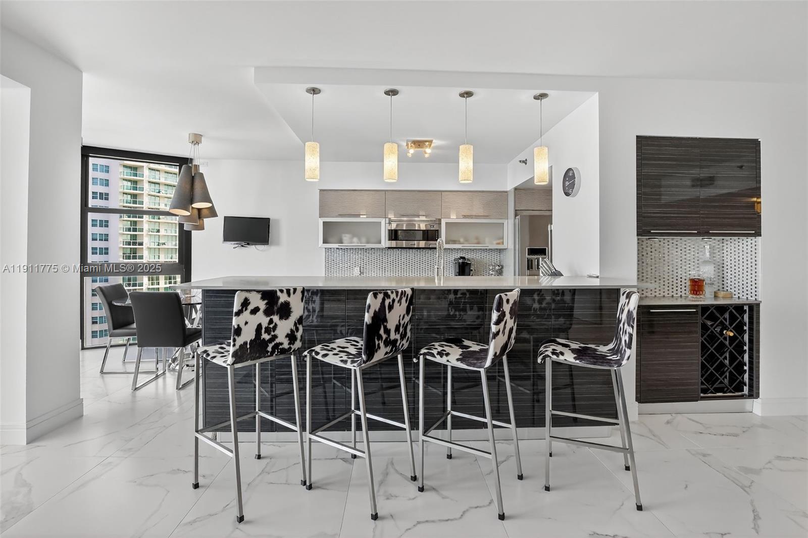 HAMPTONS WEST CONDO - Residential