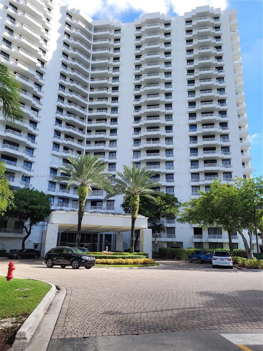 PARC CENTRAL AVENTURA EAS - Residential