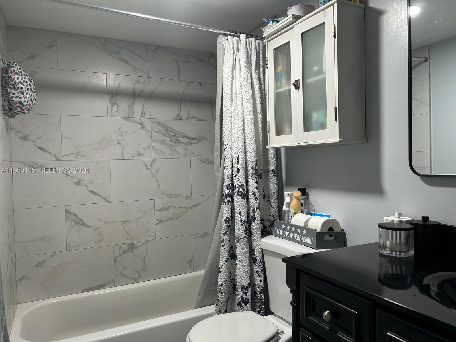 SANDS POINT CONDOMINIUM I - Residential