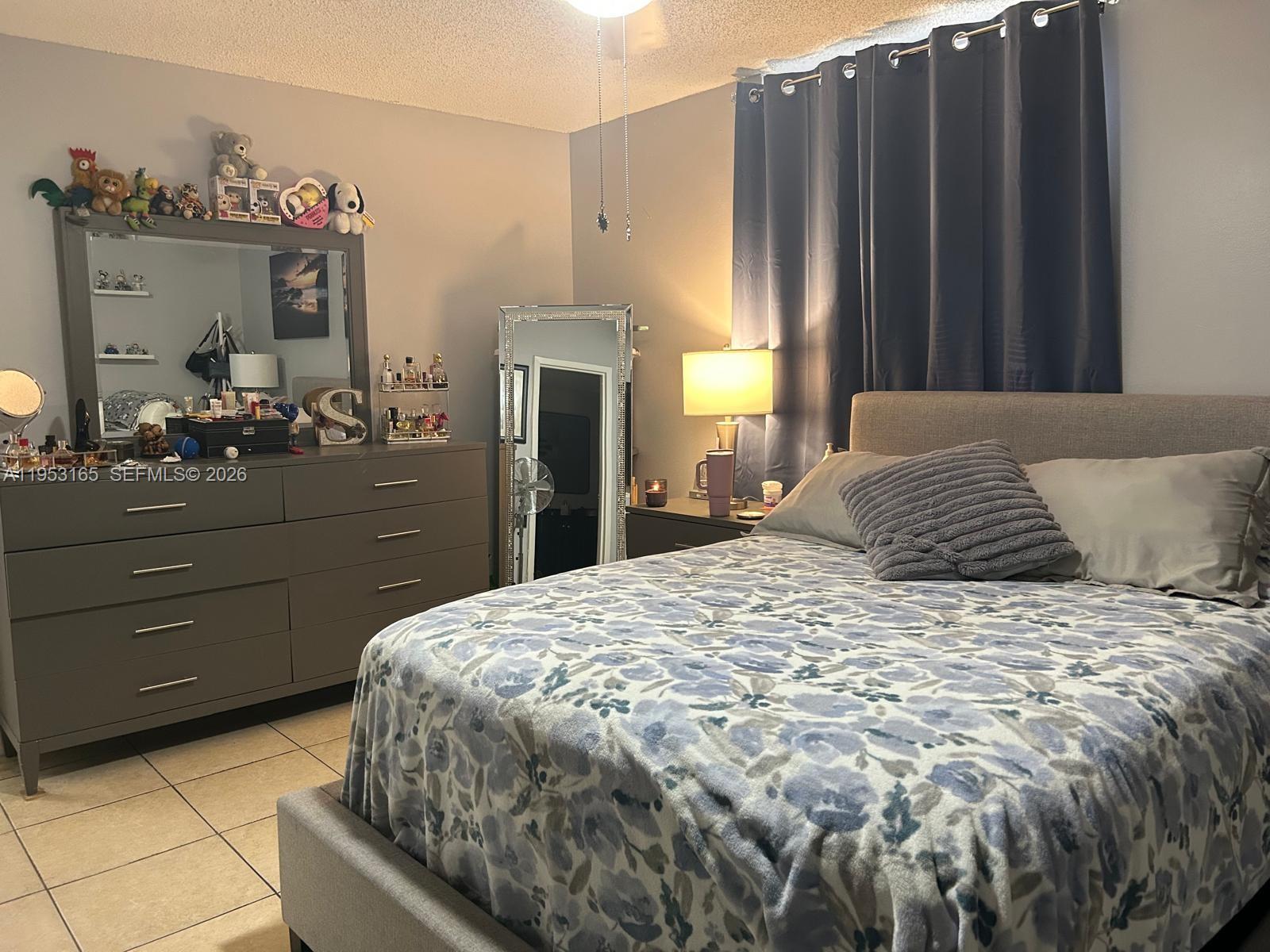 SANDS POINT CONDOMINIUM I - Residential