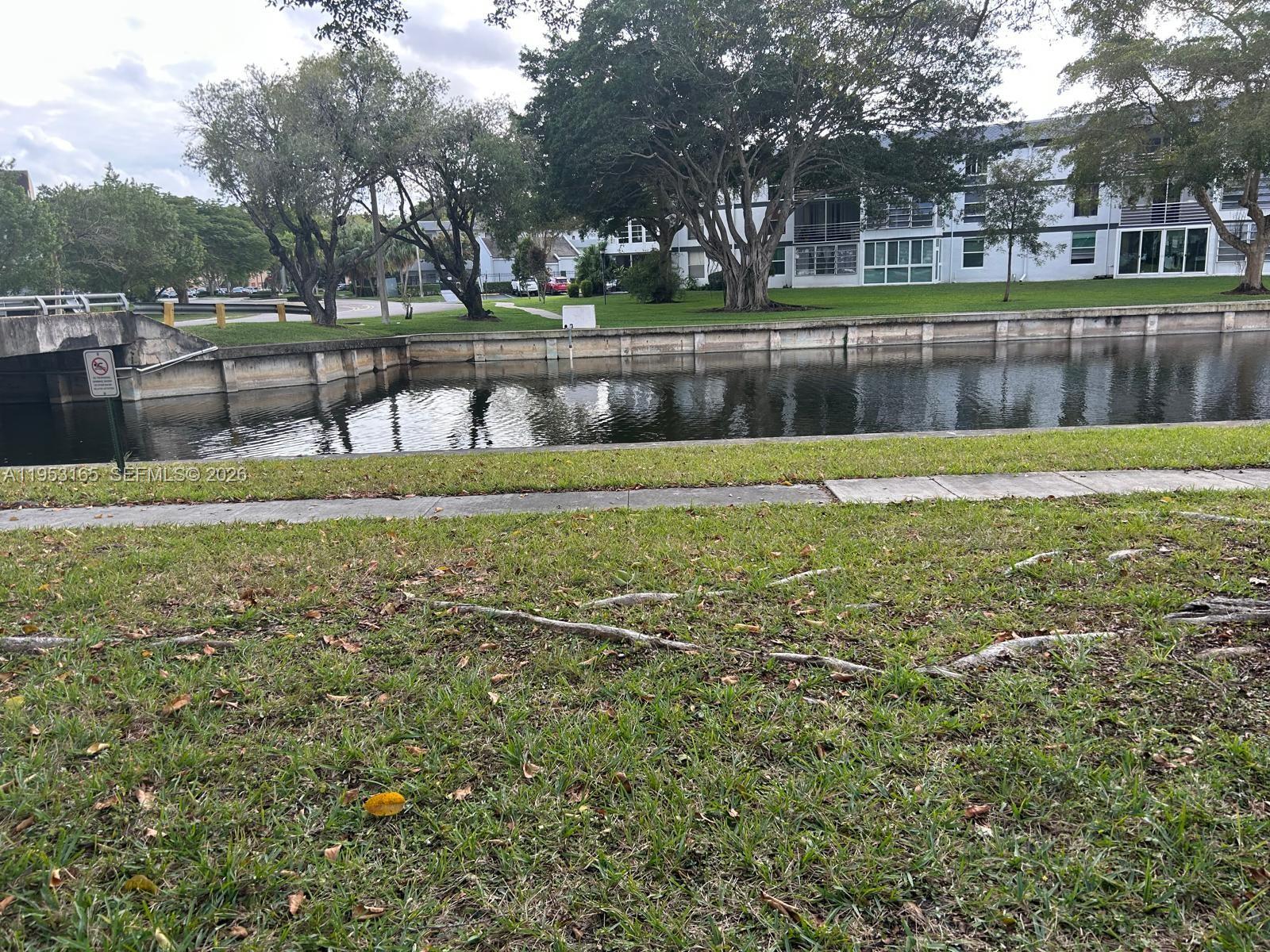 SANDS POINT CONDOMINIUM I - Residential