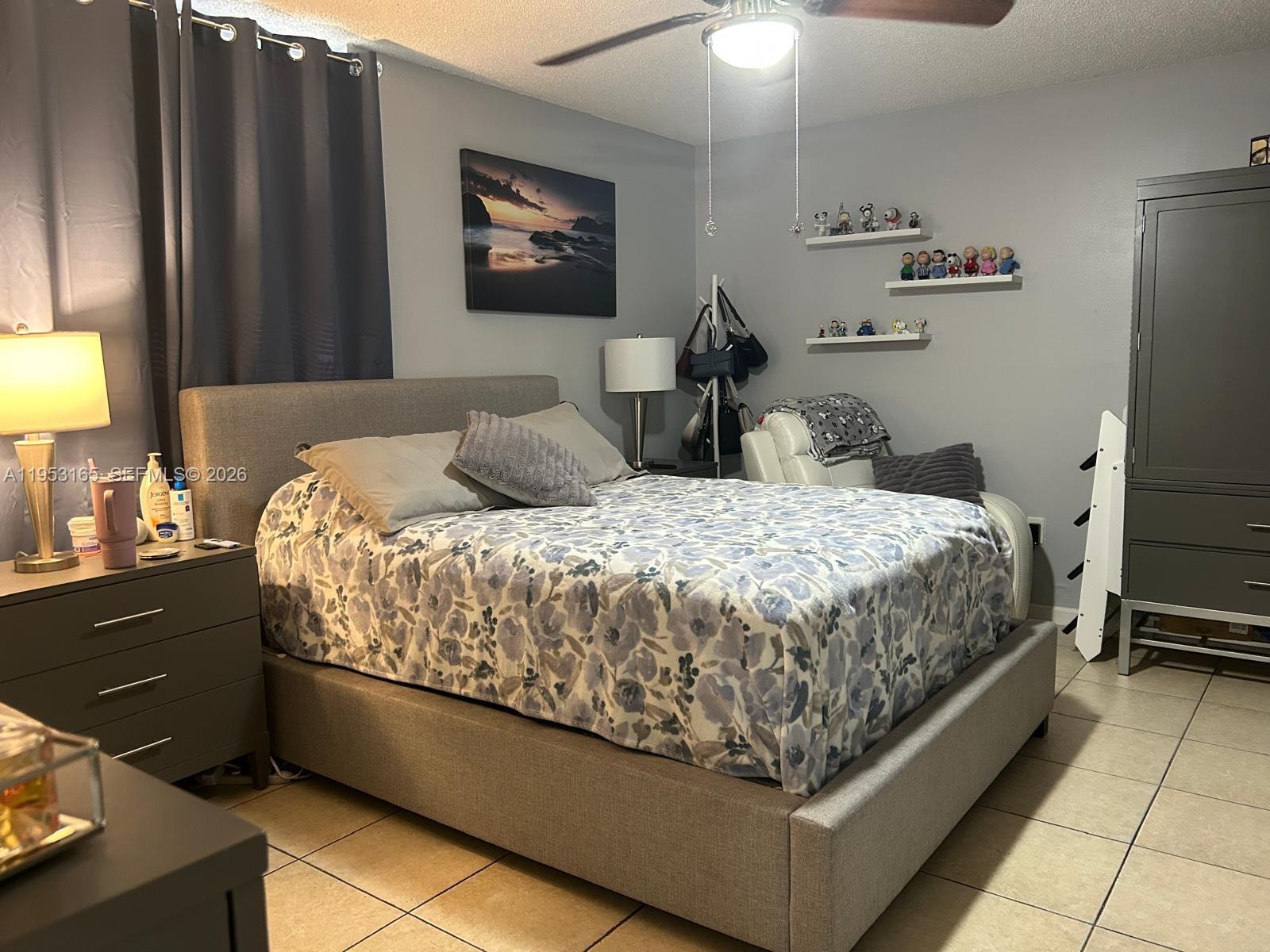 SANDS POINT CONDOMINIUM I - Residential