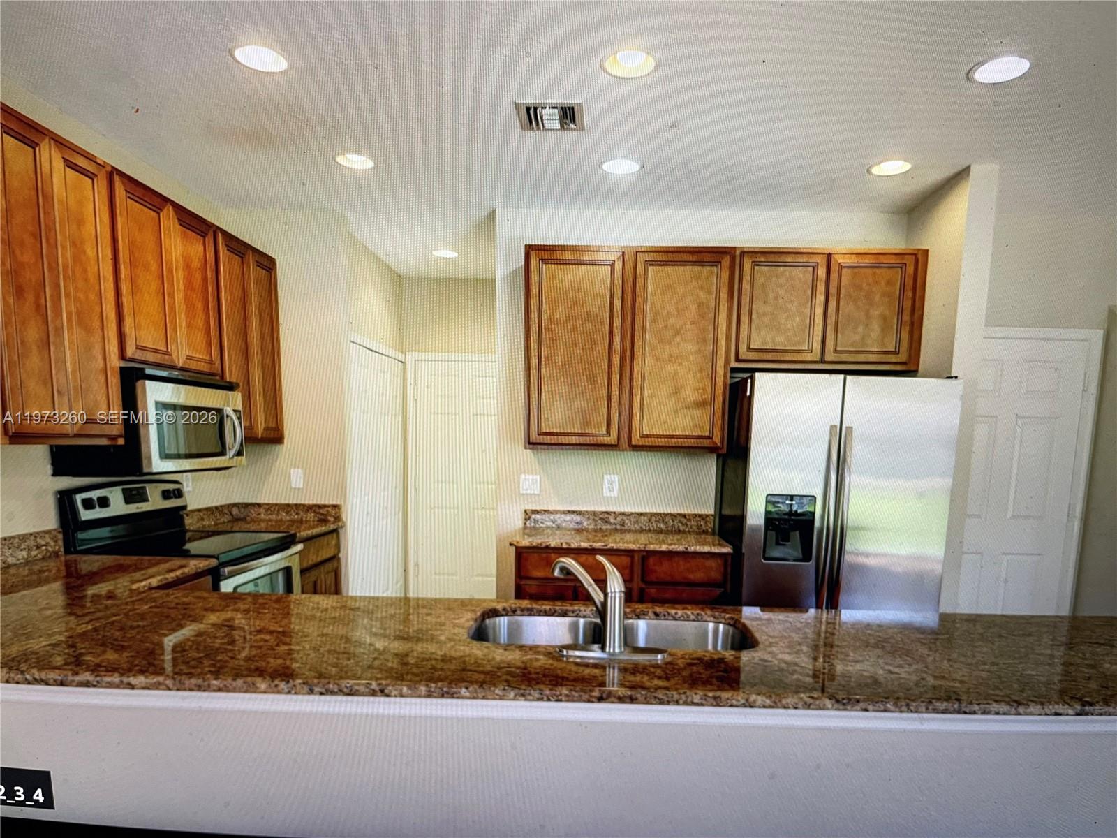 VIZCAYA FALLS PLAT 3 - Residential