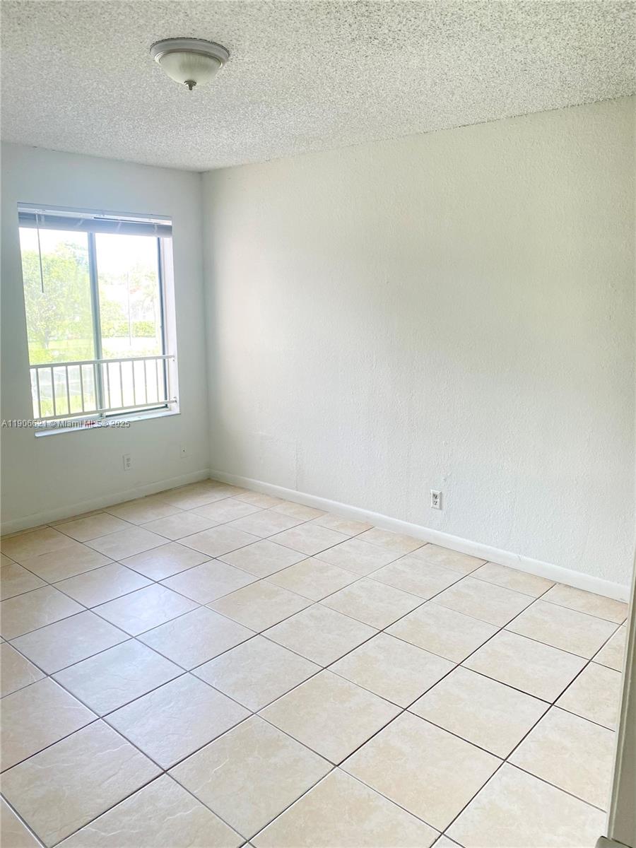 CORAL KEY CONDO - Residential Lease