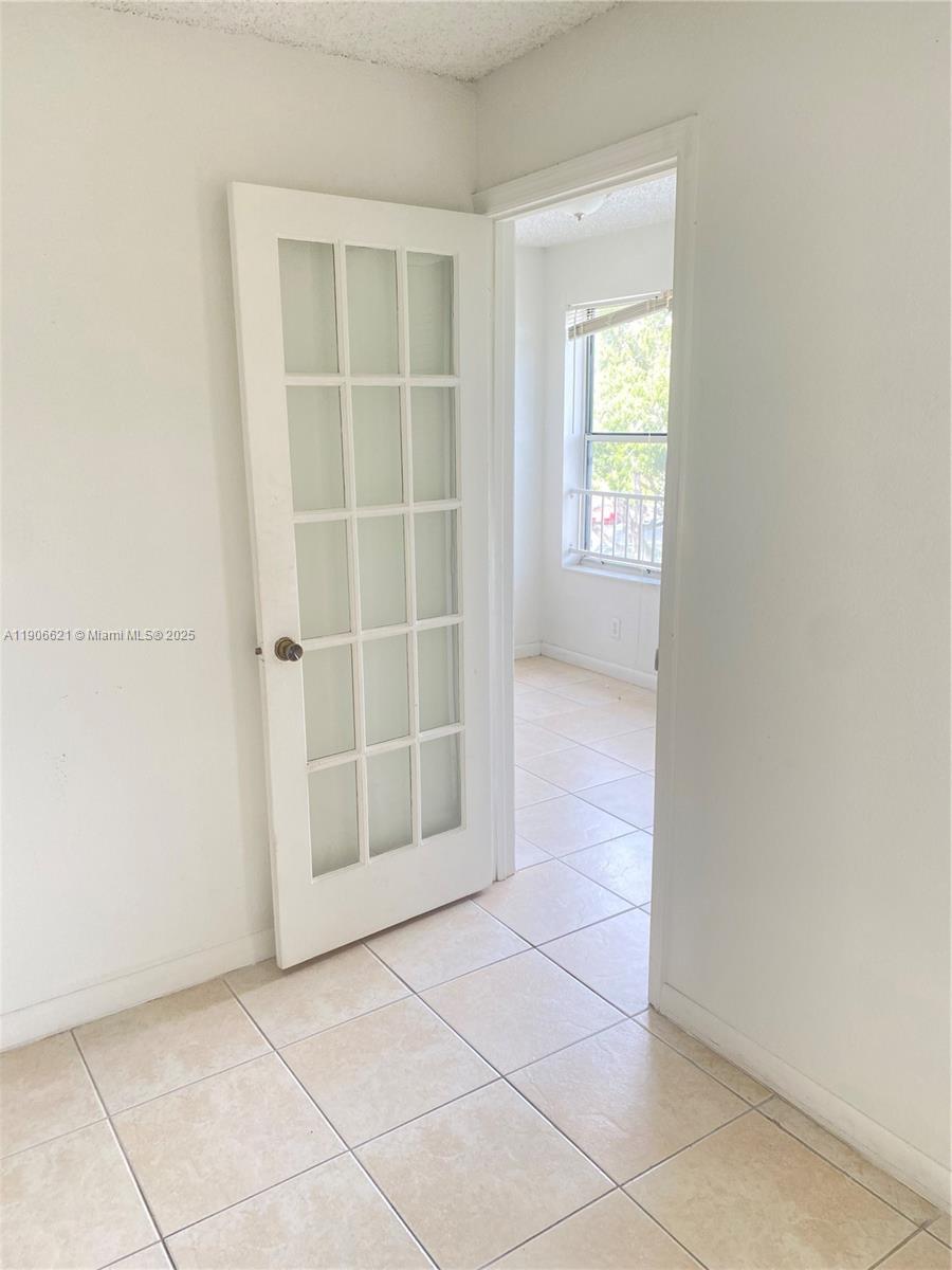 CORAL KEY CONDO - Residential Lease