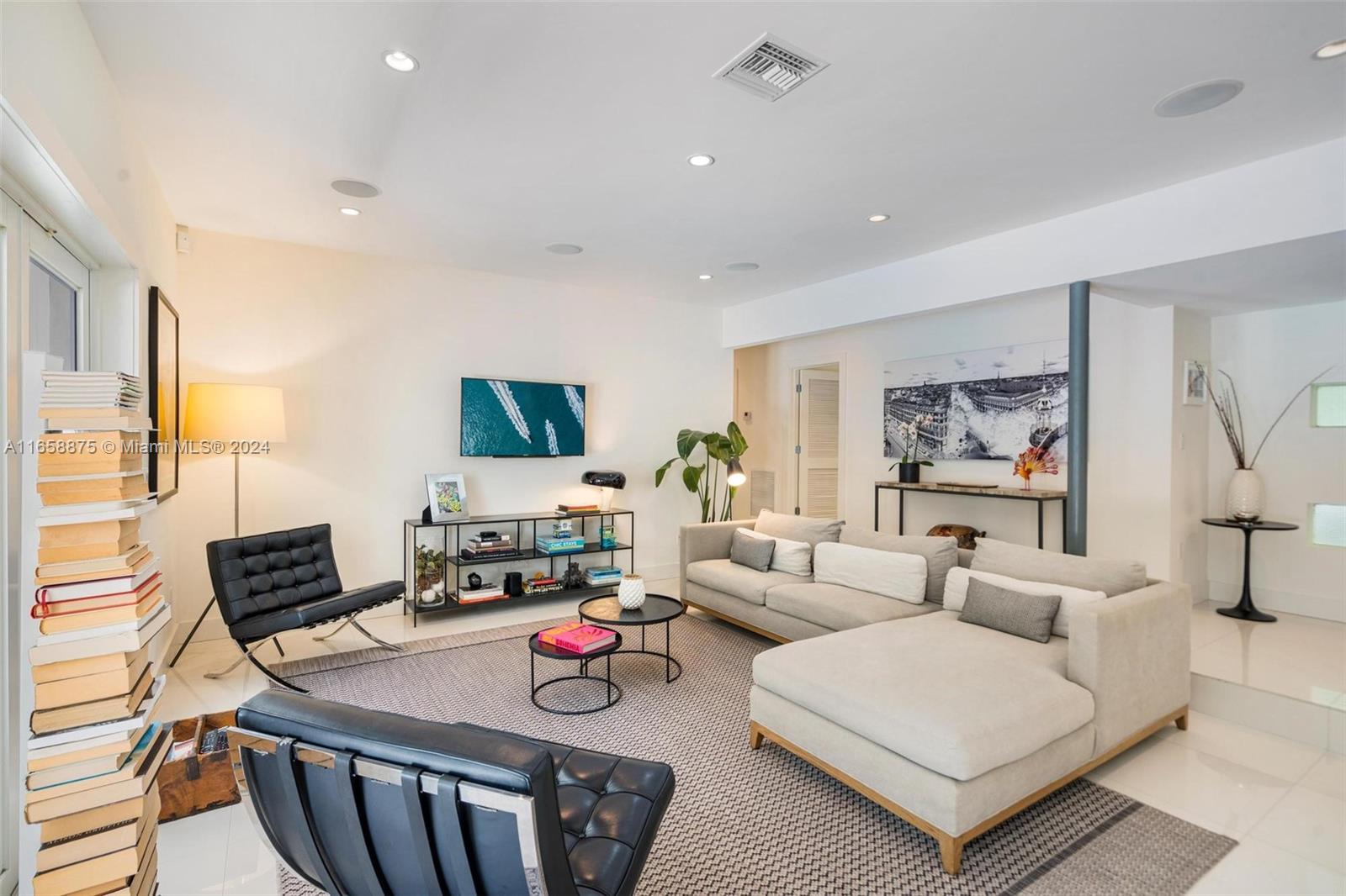 C GABLES RIVIERA SEC 12 - Residential