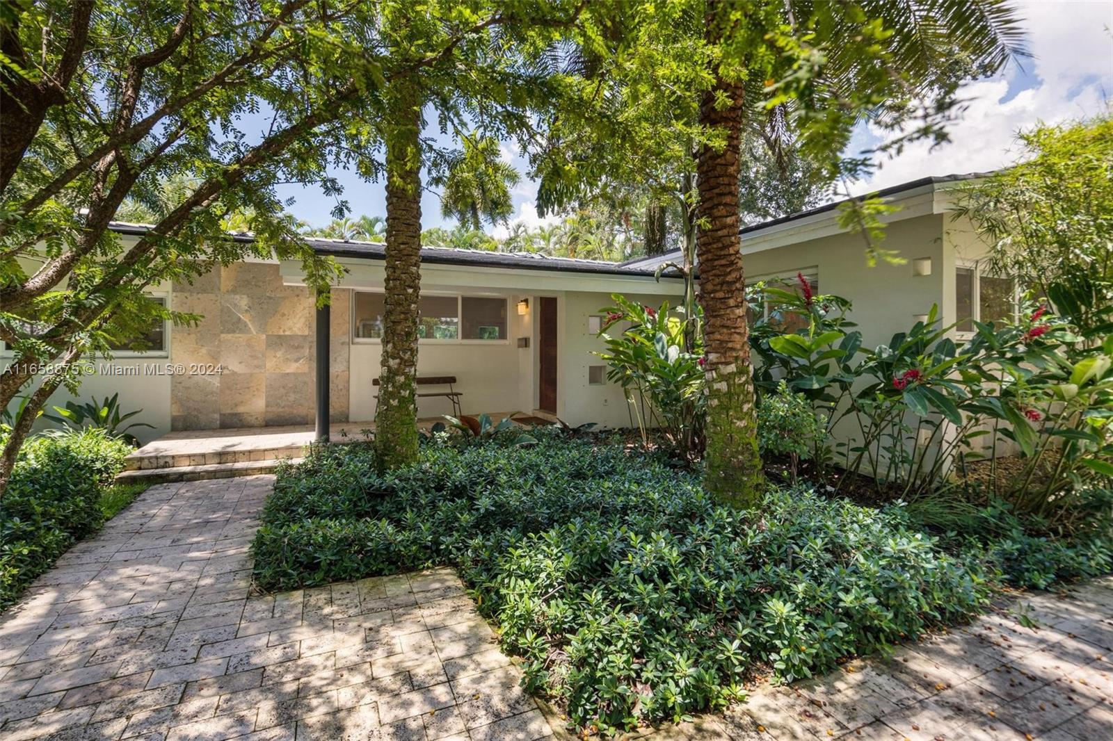 C GABLES RIVIERA SEC 12 - Residential