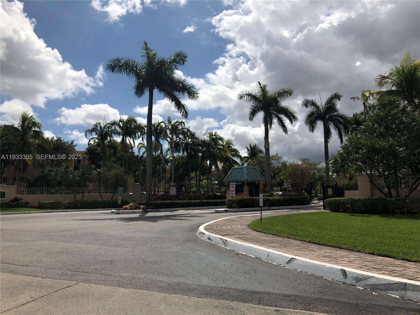 THE HORIZONS WEST CONDO # - Residential